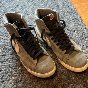 Nike blazer mid vintage blue suede women’s size 9.5.